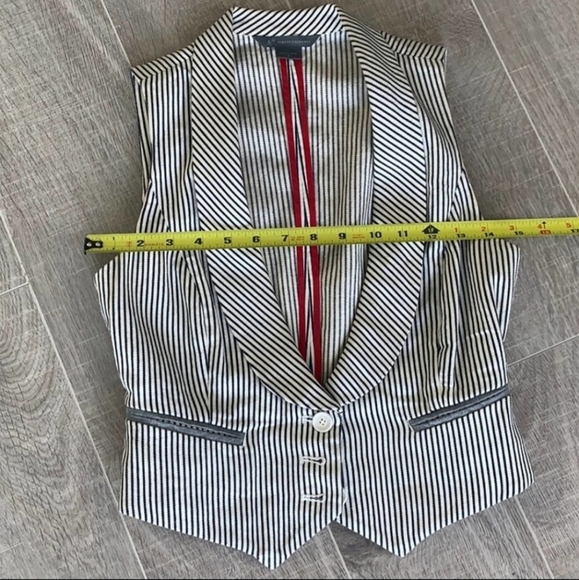 A/X Armani Exchange Pinstripe 2 Button V-Neck Vest - Picture 5 of 7